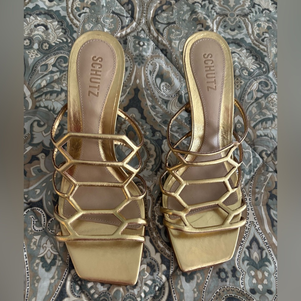 JULIANNA WEEKEND METALLIC LEATHER SANDAL - size 10, NWT
